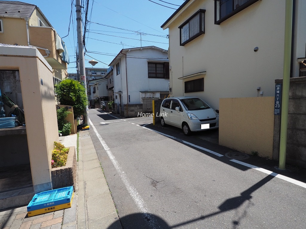 アリーナ赤塚　前面道路